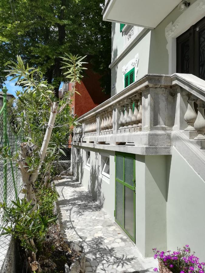 Agli Oleandri Appartamento In Villa Con Con Parcheggio غوريزيا المظهر الخارجي الصورة